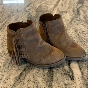 Toddler girl fringe boots